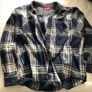 Men’s EUC blue & white plaid flannel shirt